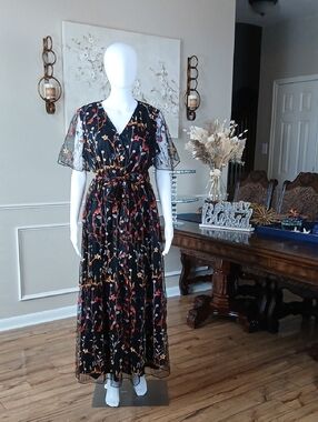 New Black Floral Embroidered V-Neck Short Sleeves Ballerina Dress Tie Waist L